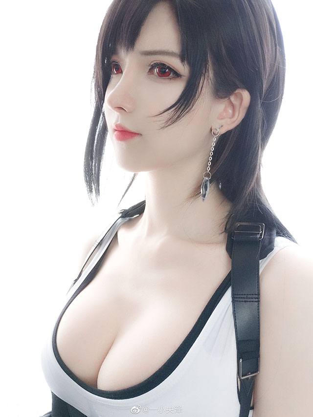Hot eyes with cosplay photo series Tifa chest also... bigger than the original - Photo 4.