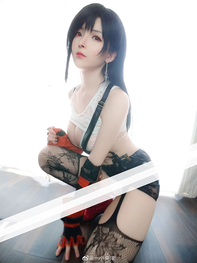 Hot eyes with cosplay photo series Tifa chest also... bigger than the original - Photo 13.