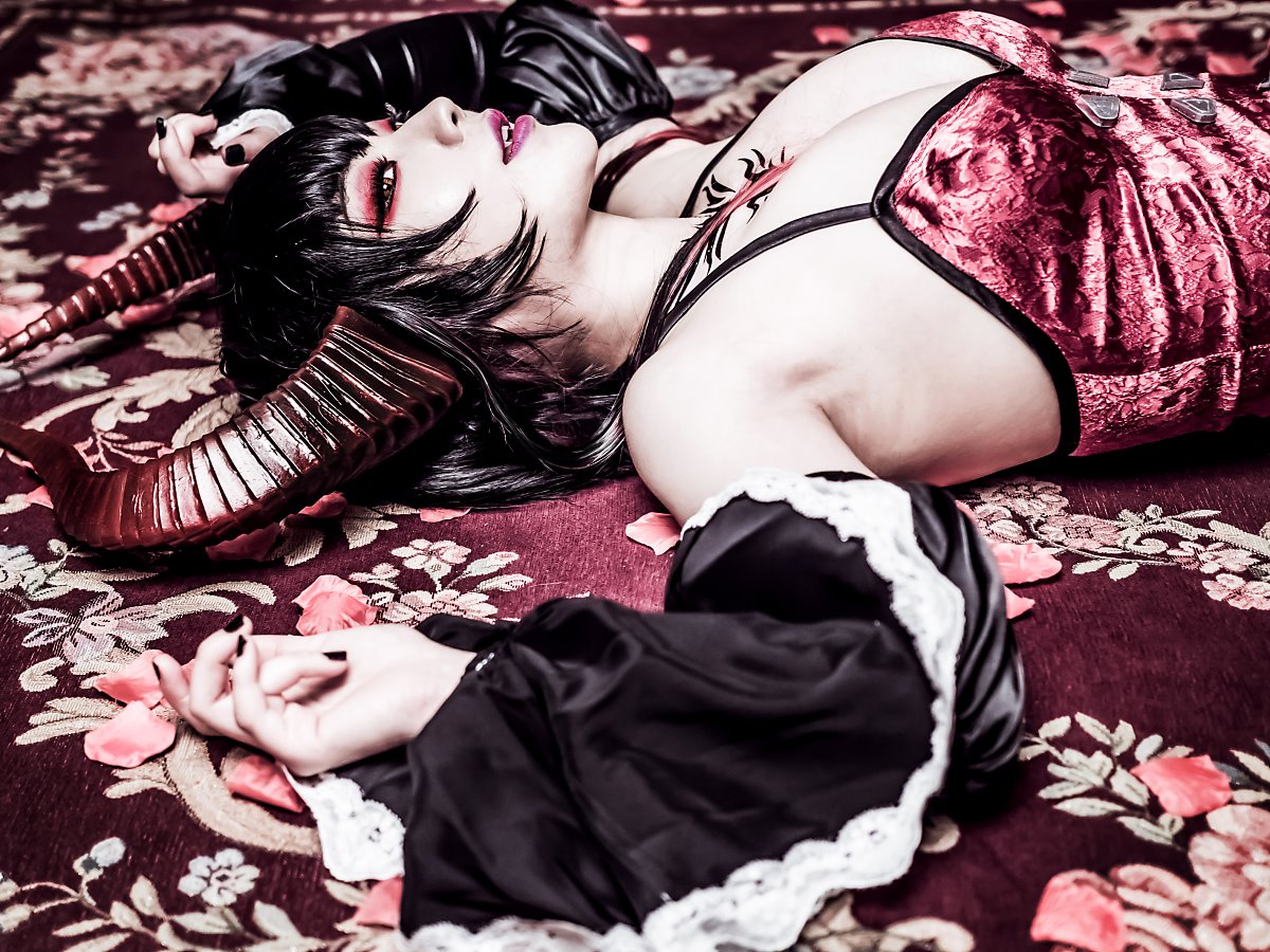 Perfect for an Eliza - Tekken 7 cosplay version, this death chest is unmistakable! - Photo 13.