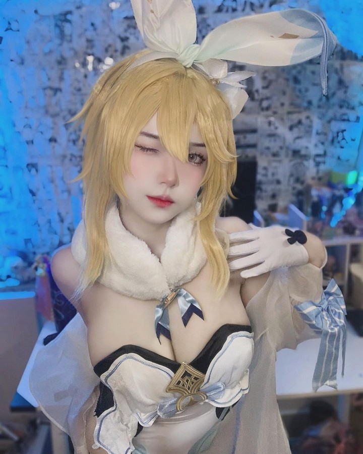 Hotgirl possesses a 'beautiful soul', cosplaying every character turns out to be 