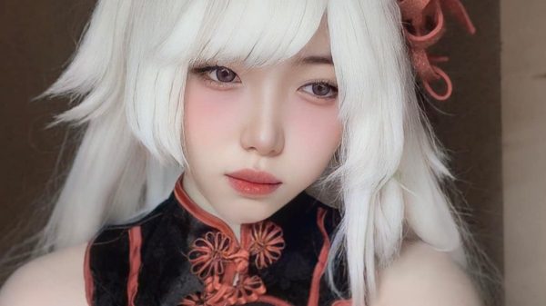 Hot Vietnamese girl with her cosplay performance