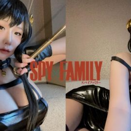 Cosplay photo set of Yor in Spy x Family made by Charlotte’s creativity